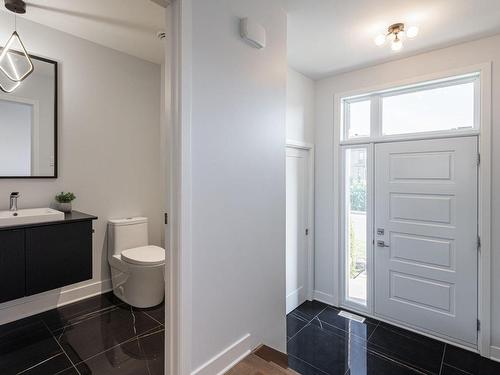 Hall - 37-815Z Rue Jean-Deslauriers, Boucherville, QC - Indoor Photo Showing Bathroom