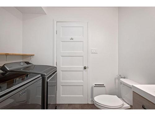 Salle de bains - 290  - 296 Rue St-Denis, Sainte-Sophie, QC - Indoor Photo Showing Laundry Room