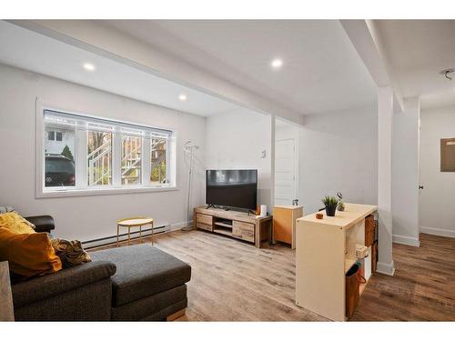 Salon - 290  - 296 Rue St-Denis, Sainte-Sophie, QC - Indoor Photo Showing Living Room