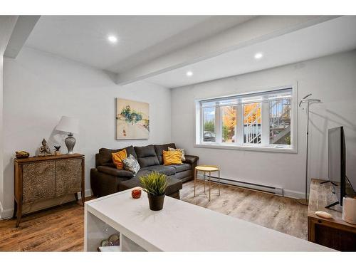 Salon - 290  - 296 Rue St-Denis, Sainte-Sophie, QC - Indoor Photo Showing Living Room