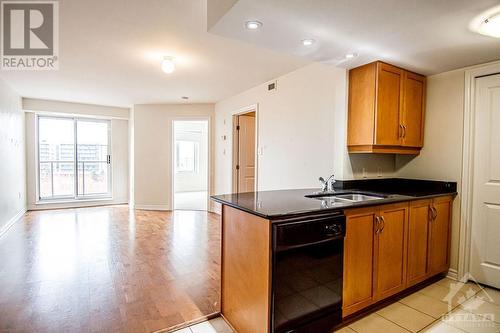 314 Central Park Drive Unit#702, Ottawa, ON 