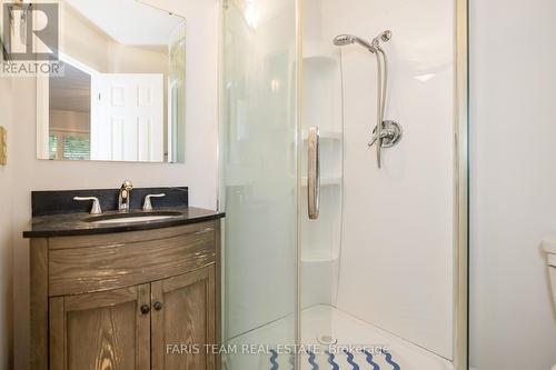 9 Briarwood Drive, New Tecumseth, ON - Indoor Photo Showing Bathroom