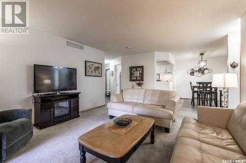 110 2305 Adelaide Street E, Saskatoon, SK - Indoor Photo Showing Living Room