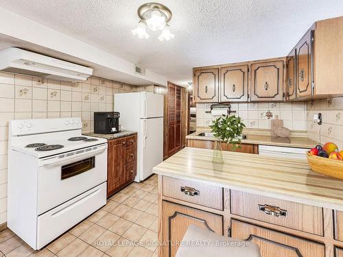 24 Castille Ave, Toronto, ON - Indoor Photo Showing Kitchen