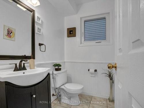 1330 Aldergrove Dr, Oshawa, ON - Indoor Photo Showing Bathroom