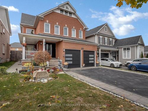 1330 Aldergrove Dr, Oshawa, ON - Outdoor With Deck Patio Veranda With Facade