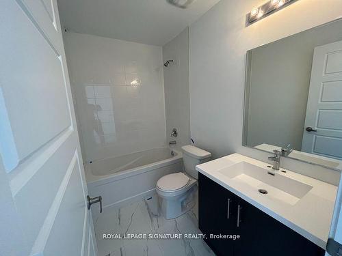 747 Stanstead Path, Oshawa, ON - Indoor Photo Showing Bathroom