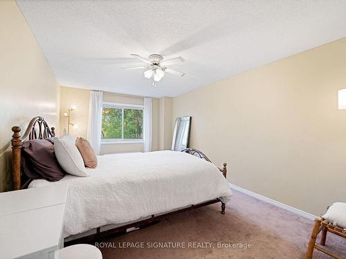 555 Tara Hill Circ, Aurora, ON - Indoor Photo Showing Bedroom