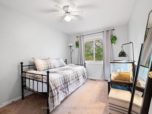 555 Tara Hill Circ, Aurora, ON - Indoor Photo Showing Bedroom