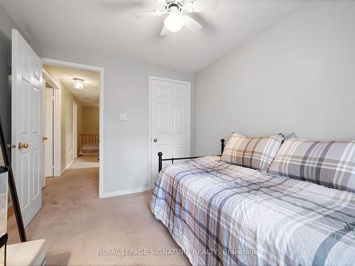 555 Tara Hill Circ, Aurora, ON - Indoor Photo Showing Bedroom