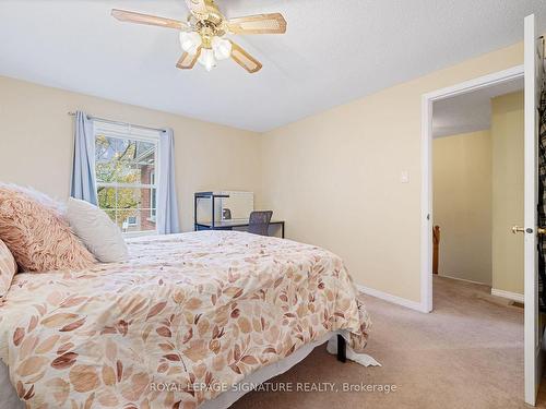 555 Tara Hill Circ, Aurora, ON - Indoor Photo Showing Bedroom