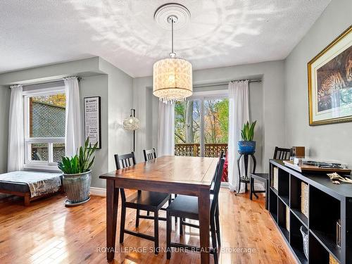 555 Tara Hill Circ, Aurora, ON - Indoor Photo Showing Dining Room