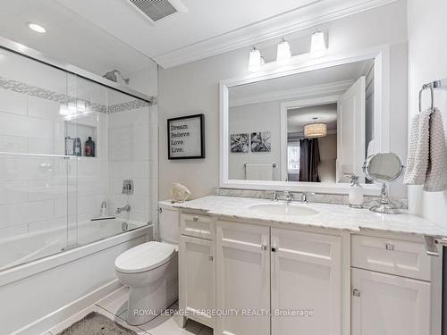 46 Ashcroft Crt, Vaughan, ON - Indoor Photo Showing Bathroom