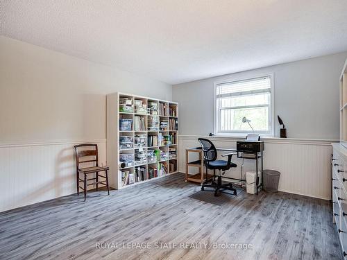 102-1220 Thorpe Rd, Burlington, ON - Indoor Photo Showing Office