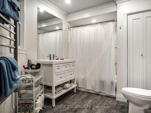 102-1220 Thorpe Rd, Burlington, ON - Indoor Photo Showing Bathroom