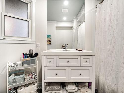 102-1220 Thorpe Rd, Burlington, ON - Indoor Photo Showing Bathroom