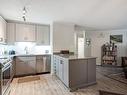 102-1220 Thorpe Rd, Burlington, ON  - Indoor Photo Showing Kitchen With Stainless Steel Kitchen With Upgraded Kitchen 