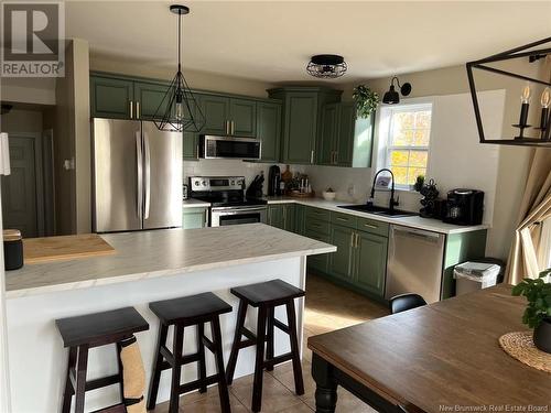 91 Theriault, Dieppe, NB - Indoor Photo Showing Kitchen