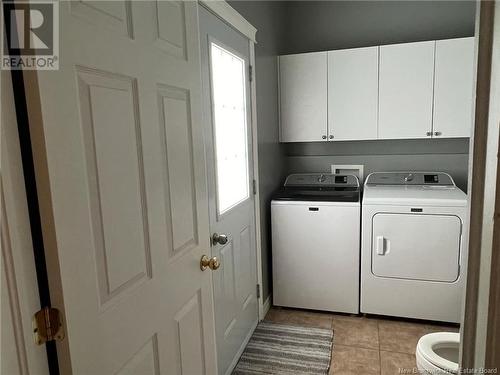 91 Theriault, Dieppe, NB - Indoor Photo Showing Laundry Room