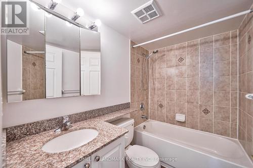 709 - 5500 Yonge Street, Toronto, ON - Indoor Photo Showing Bathroom