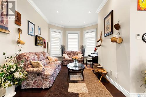 123 Slater Crescent, Edenwold Rm No. 158, SK - Indoor Photo Showing Living Room