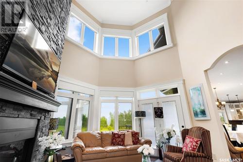 123 Slater Crescent, Edenwold Rm No. 158, SK - Indoor Photo Showing Living Room With Fireplace