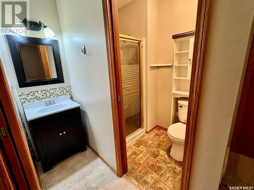 31 Anderson Drive, Yorkton, SK - Indoor Photo Showing Bathroom