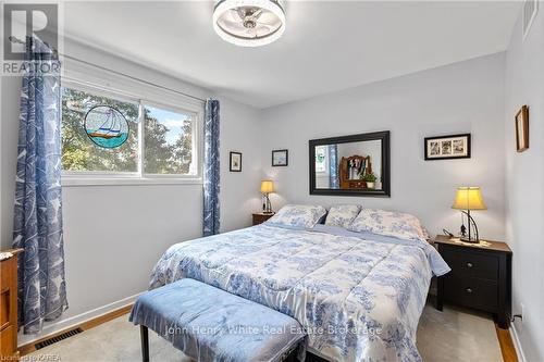 1182 Queensland Place, Brockville (810 - Brockville), ON - Indoor Photo Showing Bedroom