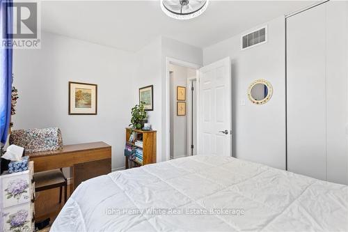 1182 Queensland Place, Brockville (810 - Brockville), ON - Indoor Photo Showing Bedroom