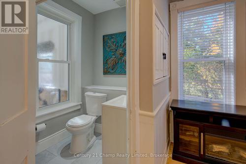 2 John St Street, Rideau Lakes (818 - Rideau Lakes (Bastard) Twp), ON - Indoor Photo Showing Bathroom