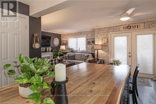 1101 - 237 Oak Street, Gananoque, ON - Indoor Photo Showing Dining Room