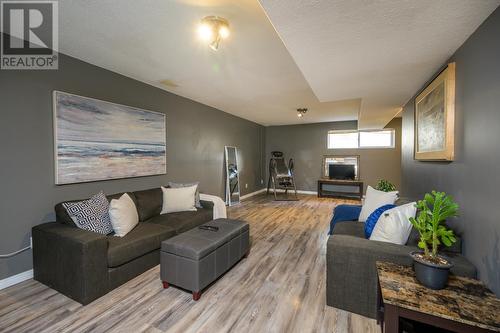 6259 Dawson Road, Prince George, BC - Indoor Photo Showing Living Room