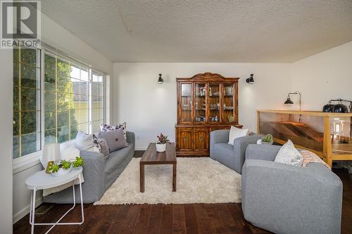 6259 Dawson Road, Prince George, BC - Indoor Photo Showing Living Room