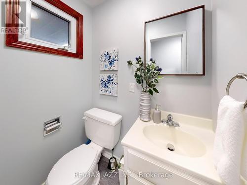 677 Grandview Drive, Oshawa (Donevan), ON - Indoor Photo Showing Bathroom