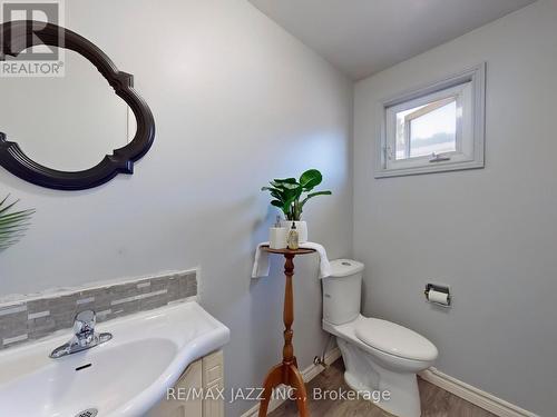 677 Grandview Drive, Oshawa (Donevan), ON - Indoor Photo Showing Bathroom