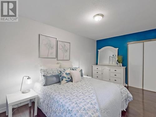 677 Grandview Drive, Oshawa (Donevan), ON - Indoor Photo Showing Bedroom