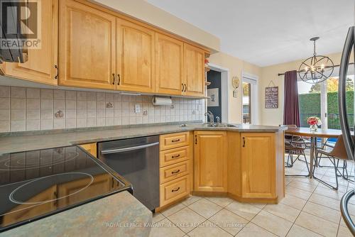 5 Flavelle Crescent, Kawartha Lakes (Lindsay), ON - Indoor Photo Showing Kitchen With Double Sink