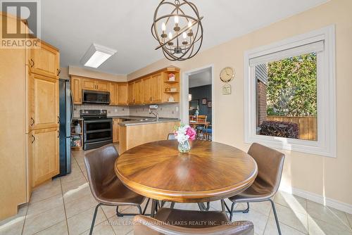 5 Flavelle Crescent, Kawartha Lakes (Lindsay), ON - Indoor Photo Showing Dining Room