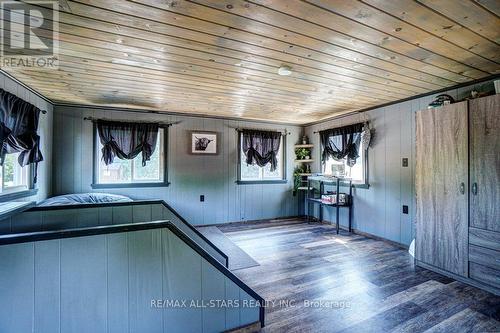 48 North Bayou Road, Kawartha Lakes (Fenelon Falls), ON - Indoor Photo Showing Other Room