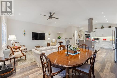 4 Andrew Drive, Kawartha Lakes (Lindsay), ON - Indoor Photo Showing Dining Room