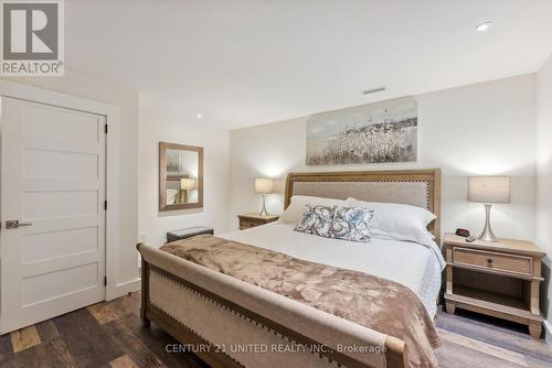 4 Andrew Drive, Kawartha Lakes (Lindsay), ON - Indoor Photo Showing Bedroom