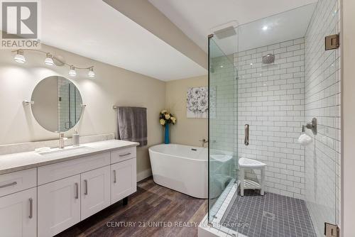 4 Andrew Drive, Kawartha Lakes (Lindsay), ON - Indoor Photo Showing Bathroom