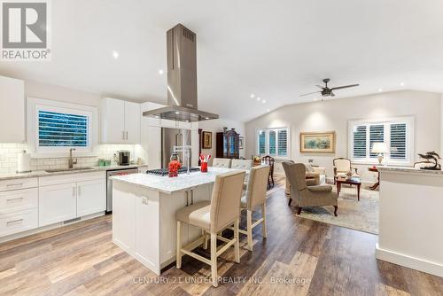 4 Andrew Drive, Kawartha Lakes (Lindsay), ON - Indoor Photo Showing Kitchen With Upgraded Kitchen