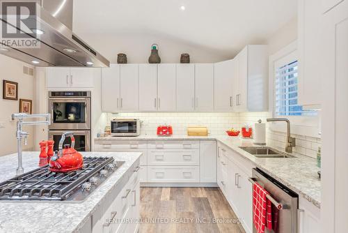 4 Andrew Drive, Kawartha Lakes (Lindsay), ON - Indoor Photo Showing Kitchen With Double Sink With Upgraded Kitchen