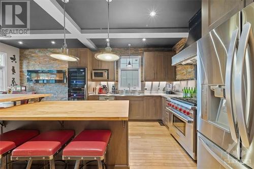 54 Stonecroft Terrace, Ottawa, ON - Indoor Photo Showing Kitchen With Upgraded Kitchen