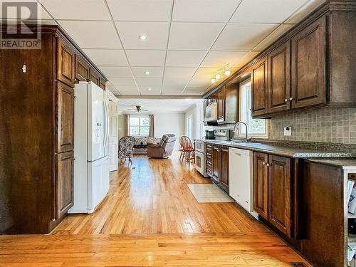 20 Farewells Road, Marystown, NL - Indoor Photo Showing Kitchen