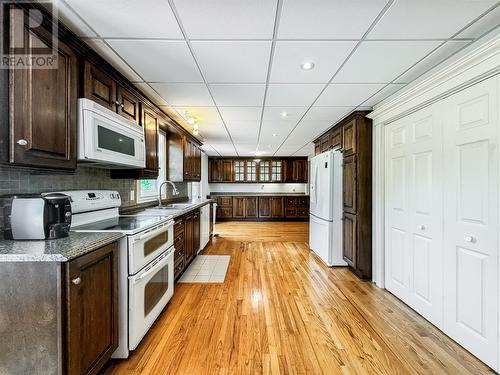 20 Farewells Road, Marystown, NL - Indoor Photo Showing Kitchen