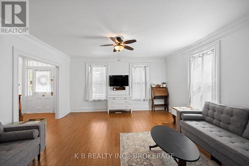 186 East Street E, Greater Napanee, ON - Indoor Photo Showing Living Room