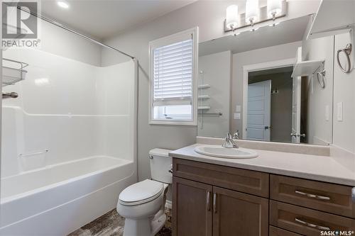 18 115 Veltkamp Crescent, Saskatoon, SK - Indoor Photo Showing Bathroom