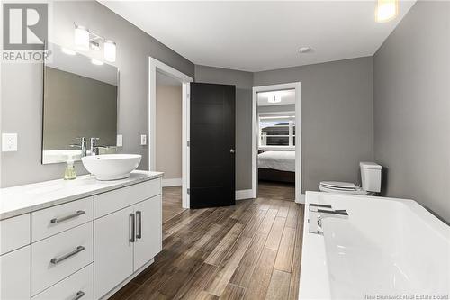 29 Francfort Crescent, Moncton, NB - Indoor Photo Showing Bathroom